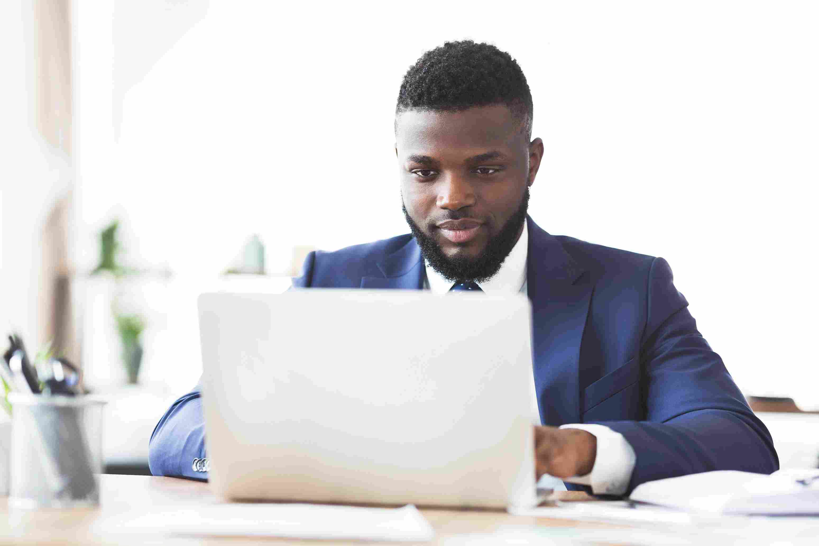 business-man-working-on-laptop
